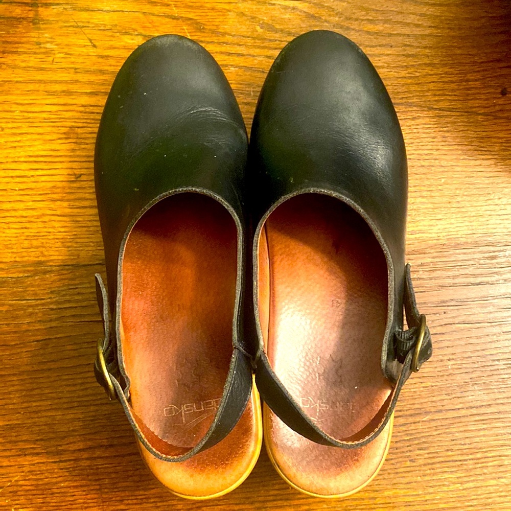 Dansko Black Leather Clog, Size 41 good used condition